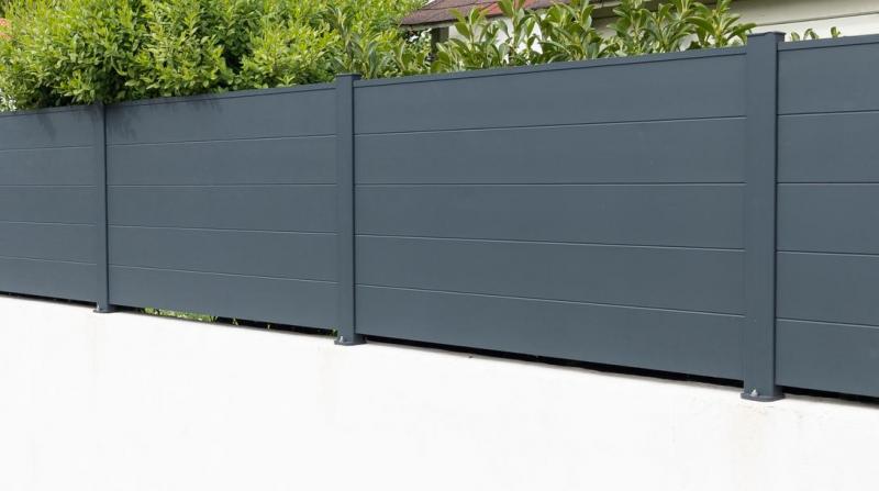 Aluminium, PVC ou bois, le choix du mat&eacute;riau conditionne la durabilit&eacute; d'une cl&ocirc;ture &agrave; Montigny-l&egrave;s-Metz